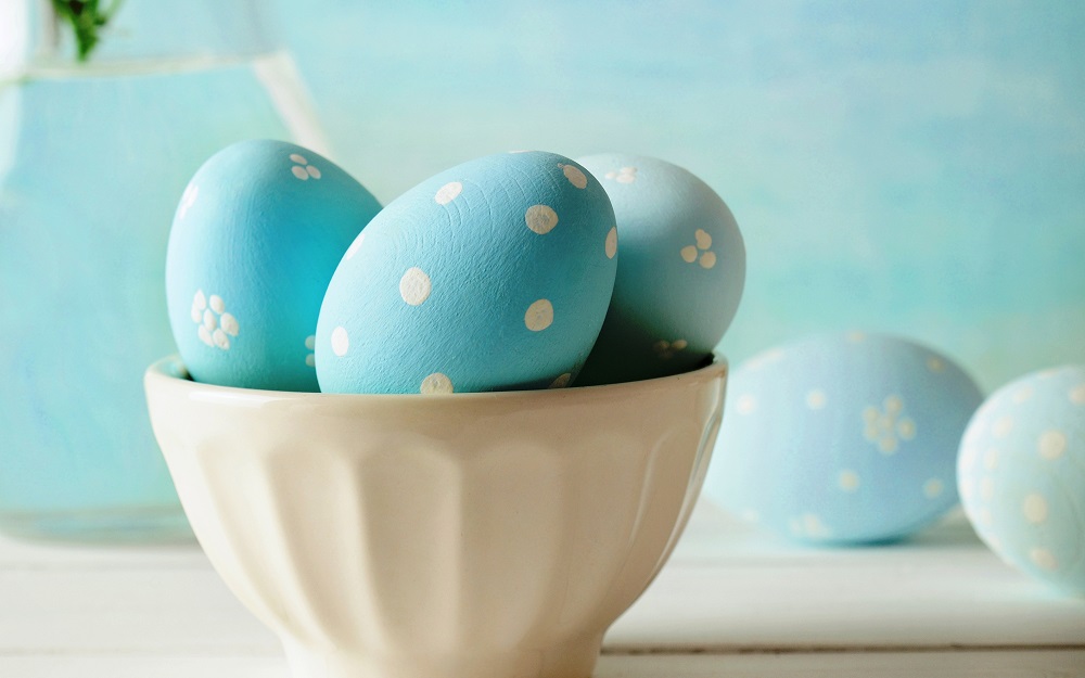 Holidays_Easter_Eggs_Light_Blue_516779_3840x2400.jpg